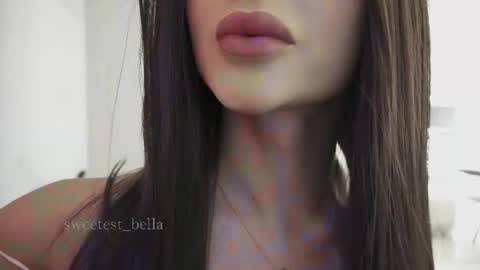Snapshot of sweetest_bella chatting on 06-17-26, 03:24 Bella online show from 06-17-26, 03:24