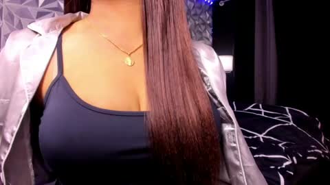 Snapshot of sweetest_one4 chatting on 05-21-26, 06:15 sweetest_one4 online show from 05-21-26, 06:15