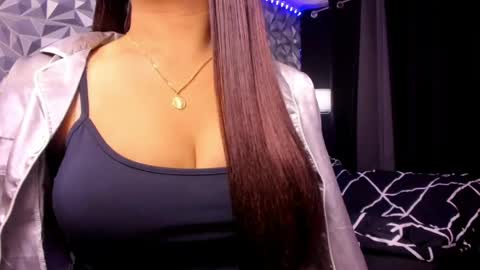 Snapshot of sweetest_one4 chatting on 06-01-26, 06:48 sweetest_one4 online show from 06-01-26, 06:48
