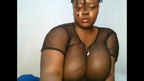 Snapshot of sweetest_snack chatting on 11-25-25, 04:12 sweetest_snack online show from 11-25-25, 04:12