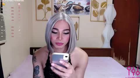 sweetkatniss online show from 09-18-25, 02:35