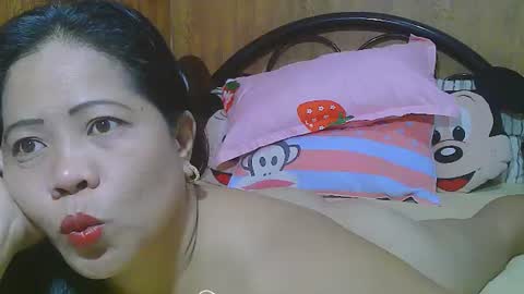 Snapshot of sweeteyes69xx chatting on 06-16-26, 05:43 sweeteyes69xx online show from 06-16-26, 05:43