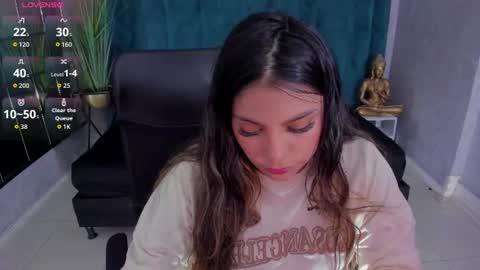 Snapshot of sweetfabianaxl chatting on 06-22-26, 07:00 Fabiana online show from 06-22-26, 07:00