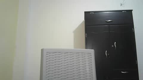 Snapshot of sweetgirl213742 chatting on 12-29-24, 07:06 Victoria Santos online show from 12-29-24, 07:06