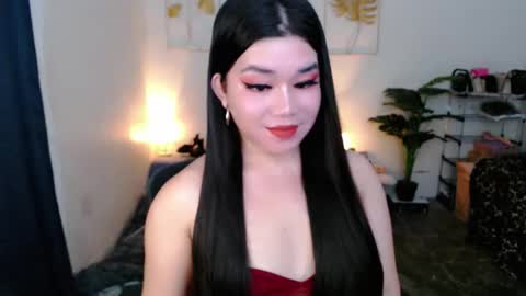 Snapshot of sweetgirl_mayxx chatting on 11-23-25, 12:54 May online show from 11-23-25, 12:54