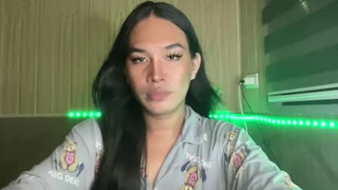 Snapshot of sweetgirl_rhainexxx chatting on 05-12-26, 05:21 sweetgirl_rhainexxx online show from 05-12-26, 05:21