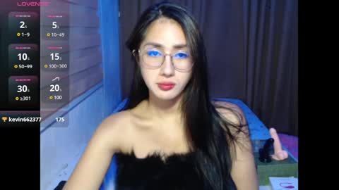 Snapshot of sweetgirl_wendyxx chatting on 12-15-24, 06:37 Wendy  online show from 12-15-24, 06:37