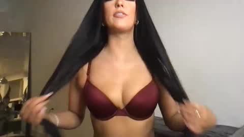 Snapshot of sweetgraciexo chatting on 11-09-25, 03:05 Gracie online show from 11-09-25, 03:05