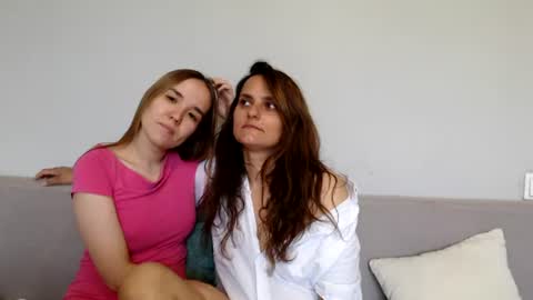 Alina and Mia online show from 07-14-26, 05:56