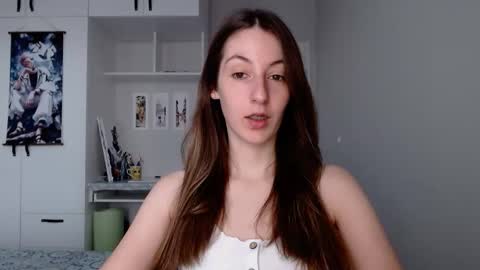 Snapshot of sweetheart_77 chatting on 09-17-25, 06:15 Emma online show from 09-17-25, 06:15