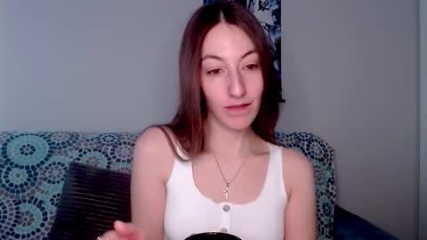 Snapshot of sweetheart_77 chatting on 10-21-25, 08:15 Emma online show from 10-21-25, 08:15