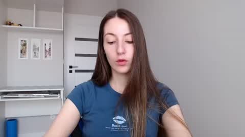 Emma  online show from 07-22-26, 08:39