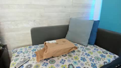 Snapshot of sweetheartmia chatting on 12-17-24, 08:01 sweetheartmia online show from 12-17-24, 08:01