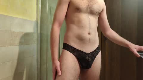 Snapshot of sweethornystud chatting on 10-12-25, 04:50 sweethornystud online show from 10-12-25, 04:50