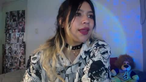 Snapshot of sweethotsin_sexy69 chatting on 02-21-25, 11:33 online show from 02-21-25, 11:33