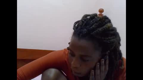 sweetib1 online show from 05-01-26, 06:18