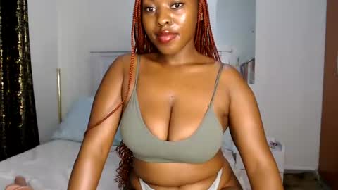 Snapshot of sweetice_01 chatting on 06-26-26, 04:28 euny online show from 06-26-26, 04:28