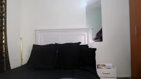 Snapshot of sweetice_01 chatting on 07-15-26, 02:28 euny online show from 07-15-26, 02:28