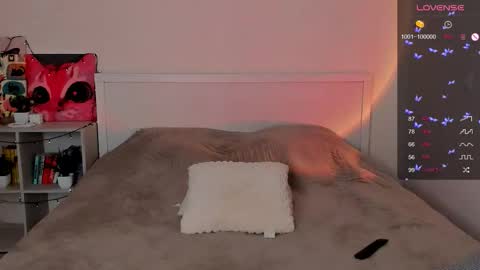 Hannah online show from 09-17-25, 01:57