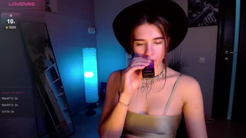 sweetie_catt online show from 02-11-25, 12:27