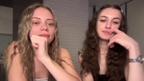 sweetie_kitty888 online show from 03-12-26, 04:57