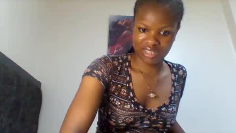 sweetie lee online show from 11-10-25, 01:48