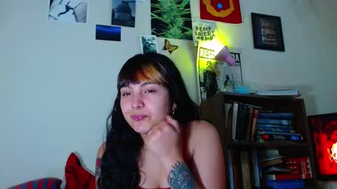 Snapshot of sweetie_maryy chatting on 02-14-25, 05:25 Maria  my insta sweetie maryy   online show from 02-14-25, 05:25