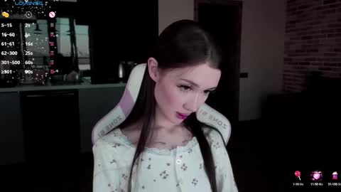 Snapshot of sweetiebones chatting on 02-07-25, 03:34 bratty gf online show from 02-07-25, 03:34