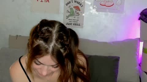 Snapshot of sweetiedarlingxoxox chatting on 05-02-26, 12:32 Daddy Babby Girl online show from 05-02-26, 12:32
