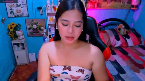 Snapshot of sweetienicole chatting on 02-28-25, 09:12 Nicole online show from 02-28-25, 09:12