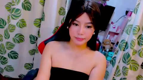 Nicole online show from 05-12-26, 11:35