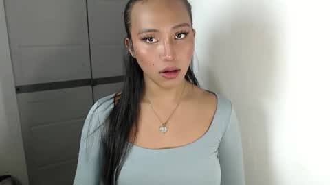 Snapshot of sweetiie_caren chatting on 03-08-26, 01:04 CAREN online show from 03-08-26, 01:04