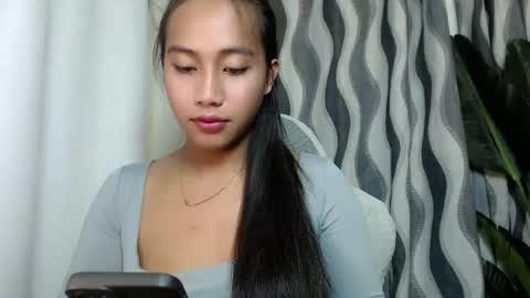 Snapshot of sweetiie_caren chatting on 06-13-26, 01:25 CAREN online show from 06-13-26, 01:25