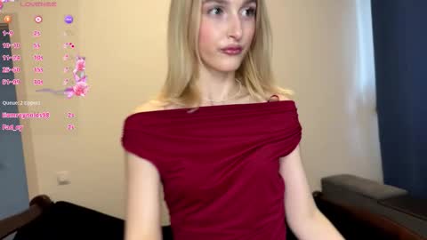 Snapshot of sweetilun chatting on 03-25-26, 02:23 sweetilun online show from 03-25-26, 02:23