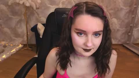 Snapshot of sweetintouch chatting on 10-03-25, 04:20 sweetintouch online show from 10-03-25, 04:20