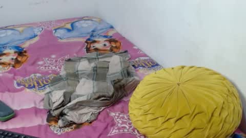 Snapshot of sweetjuicyclit chatting on 04-28-26, 02:10 zuri online show from 04-28-26, 02:10