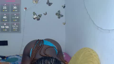 Snapshot of sweetjuicyclit chatting on 05-06-26, 12:21 zuri online show from 05-06-26, 12:21