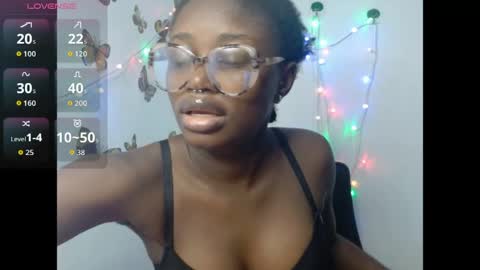 Snapshot of sweetjuicyclit chatting on 05-31-26, 11:28 zuri online show from 05-31-26, 11:28