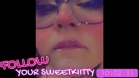 Snapshot of sweetkiitty3 chatting on 05-09-26, 06:35 Jazzy online show from 05-09-26, 06:35