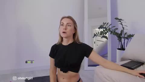 SweetKira1 online show from 11-14-25, 12:04