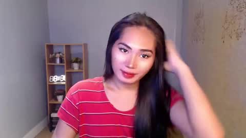 Snapshot of sweetladyboyx chatting on 02-14-25, 11:09   online show from 02-14-25, 11:09