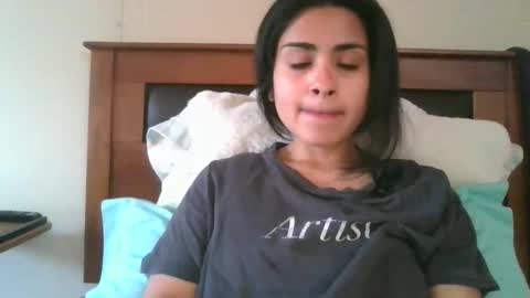 Snapshot of sweetlatinafit chatting on 11-17-25, 12:33 sweetlatinafit online show from 11-17-25, 12:33