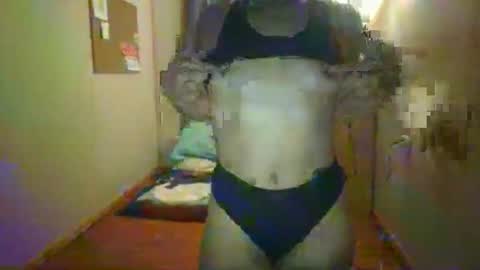 Snapshot of sweetlatinafit chatting on 11-19-25, 12:43 sweetlatinafit online show from 11-19-25, 12:43