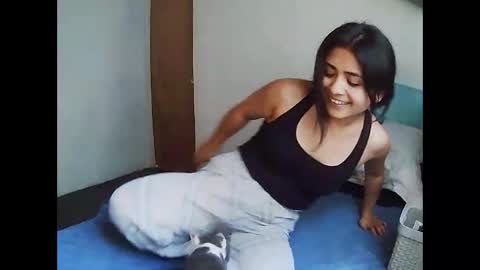 Snapshot of sweetlatinafit chatting on 02-05-26, 03:05 sweetlatinafit online show from 02-05-26, 03:05