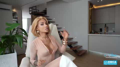 Laura Saenz  Geminis online show from 10-19-25, 03:45