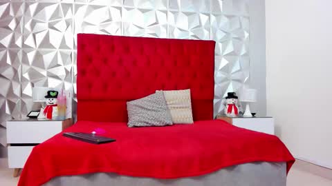 Lauren online show from 11-15-25, 05:38