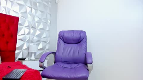 Lauren online show from 01-14-26, 05:35