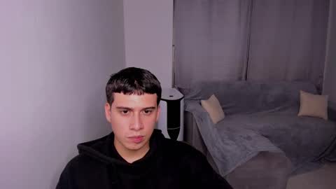 Snapshot of sweetlian_04 chatting on 02-24-25, 08:06 Lian online show from 02-24-25, 08:06