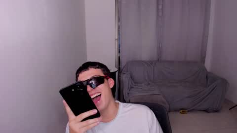 Snapshot of sweetlian_04 chatting on 03-02-25, 06:16 Lian online show from 03-02-25, 06:16