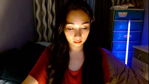 Snapshot of sweetlilly_18 chatting on 06-28-26, 07:25 Lilly online show from 06-28-26, 07:25